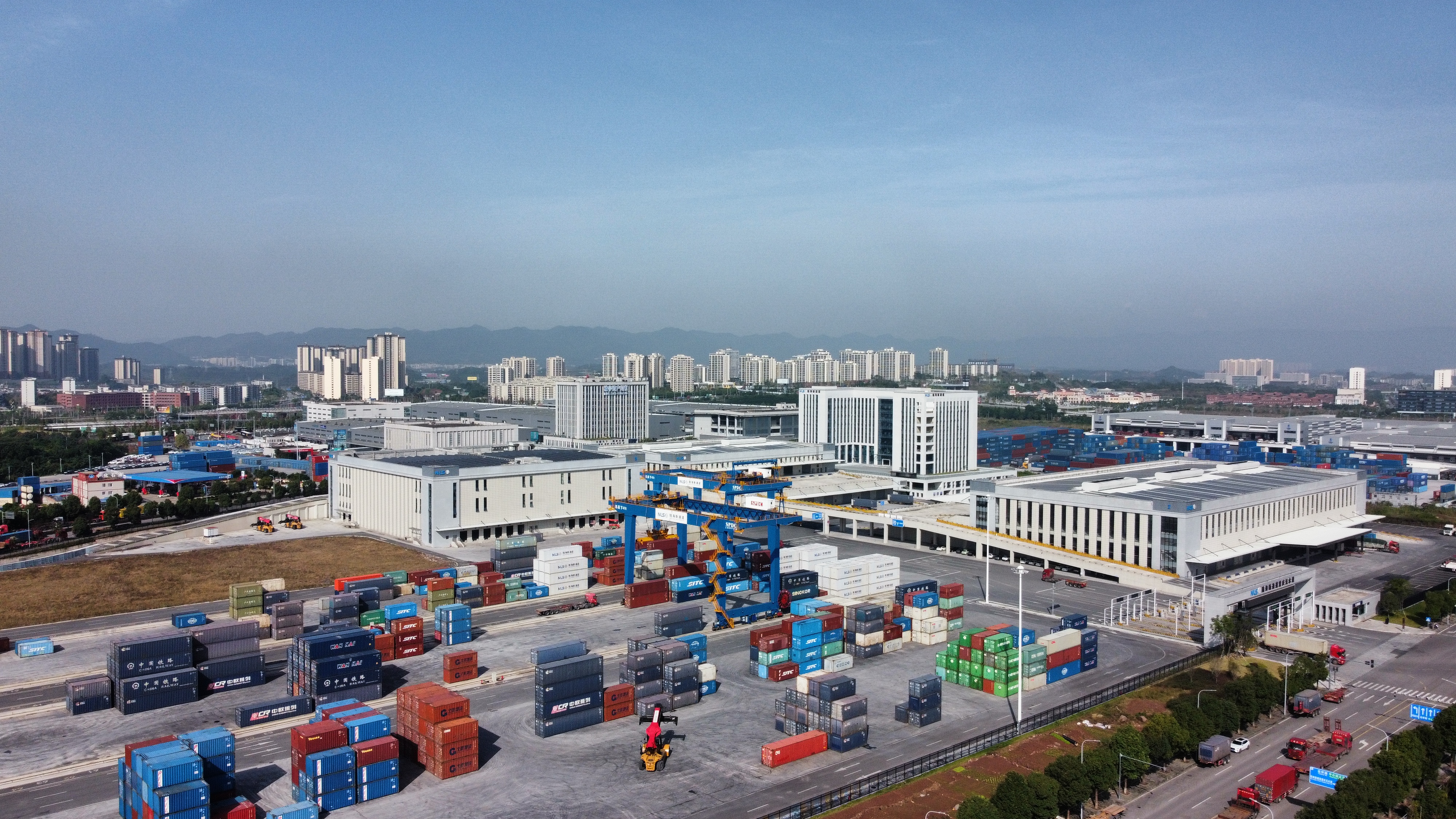 陸海新通道重慶無(wú)水港。圖源：陸海新通道運(yùn)營(yíng)有限公司.jpg
